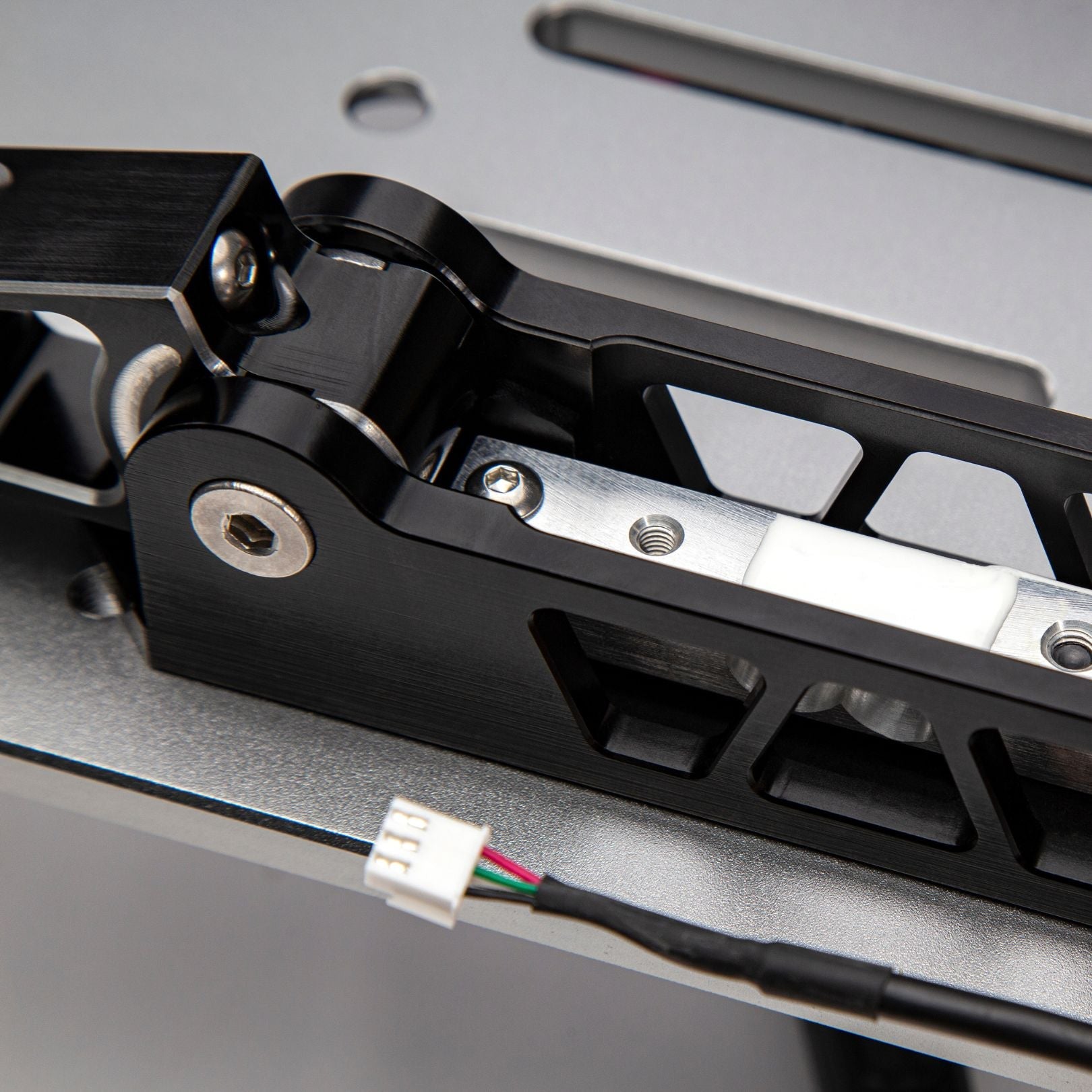 Simagic P2000 Hydraulic Dual Pedal Set 200kg - DELENordic.com